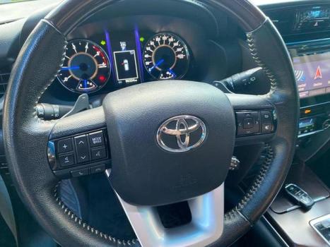 TOYOTA Hilux SW4 2.8 16V 4P SRX 4X4 7 LUGARES TURBO DIESEL AUTOMTICO, Foto 10