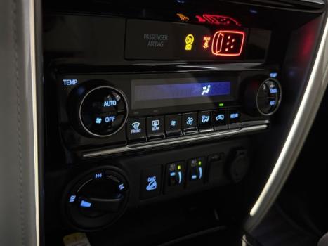 TOYOTA Hilux SW4 2.8 4P SRX 4X4 DIAMOND 7 LUGARES TURBO DIESEL AUTOMTICO, Foto 13