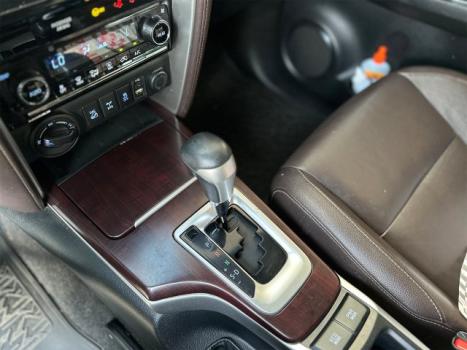 TOYOTA Hilux SW4 2.8 4P SRX 4X4 TURBO DIESEL AUTOMTICO, Foto 9