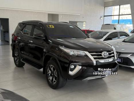 TOYOTA Hilux SW4 2.8 4P SRX 4X4 TURBO DIESEL AUTOMTICO, Foto 2