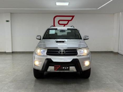 TOYOTA Hilux SW4 3.0 16V 4P SRV 4X4 TURBO DIESEL AUTOMTICO, Foto 3