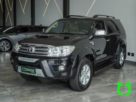 TOYOTA Hilux SW4 3.0 16V 4P SRV 4X4 7 LUGARES TURBO DIESEL AUTOMTICO, Foto 3