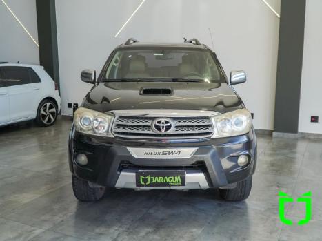 TOYOTA Hilux SW4 3.0 16V 4P SRV 4X4 7 LUGARES TURBO DIESEL AUTOMTICO, Foto 2