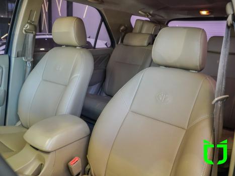 TOYOTA Hilux SW4 3.0 16V 4P SRV 4X4 7 LUGARES TURBO DIESEL AUTOMTICO, Foto 18