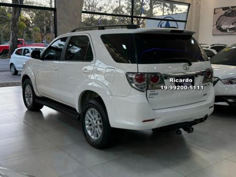 TOYOTA Hilux SW4 3.0 16V 4P SRV 4X4 TURBO DIESEL AUTOMTICO, Foto 3