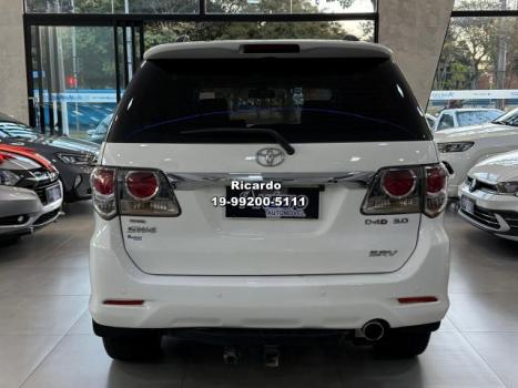 TOYOTA Hilux SW4 3.0 16V 4P SRV 4X4 TURBO DIESEL AUTOMTICO, Foto 4