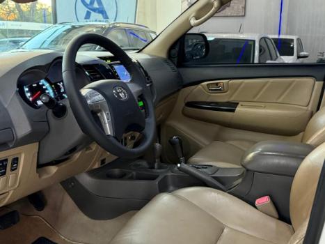 TOYOTA Hilux SW4 3.0 16V 4P SRV 4X4 TURBO DIESEL AUTOMTICO, Foto 7