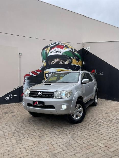TOYOTA Hilux SW4 3.0 16V 4P SRV 4X4 7 LUGARES TURBO DIESEL AUTOMTICO, Foto 1