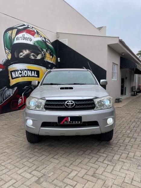 TOYOTA Hilux SW4 3.0 16V 4P SRV 4X4 7 LUGARES TURBO DIESEL AUTOMTICO, Foto 3