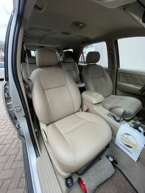 TOYOTA Hilux SW4 3.0 16V 4P SRV 4X4 7 LUGARES TURBO DIESEL AUTOMTICO, Foto 12
