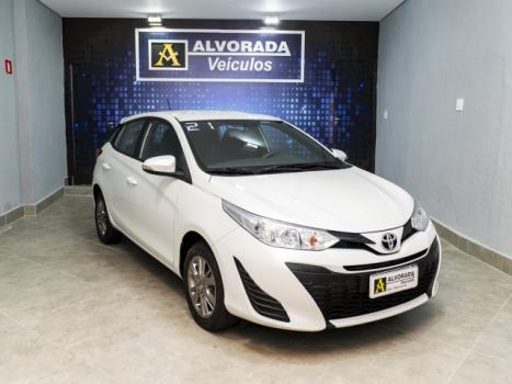 TOYOTA Yaris Hatch 1.5 16V 4P FLEX XL PLUS CONNECT MULTIDRIVE AUTOMTICO CVT, Foto 2