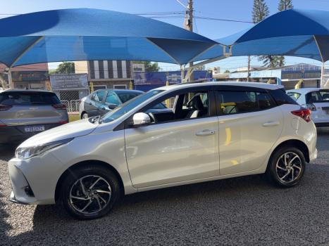 TOYOTA Yaris Hatch 1.5 16V 4P FLEX XLS CONNECT MULTIDRIVE AUTOMTICO CVT, Foto 2
