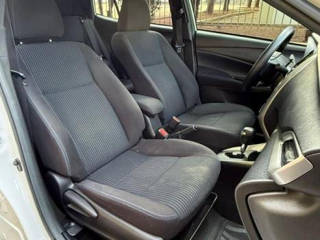 TOYOTA Yaris Hatch 1.5 16V 4P FLEX XL PLUS CONNECT MULTIDRIVE AUTOMTICO CVT, Foto 7
