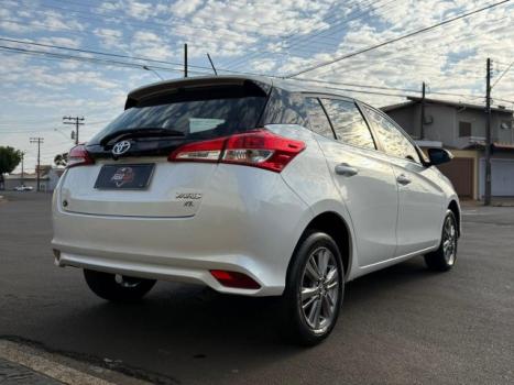 TOYOTA Yaris Hatch 1.5 16V 4P FLEX XL PLUS CONNECT MULTIDRIVE AUTOMTICO CVT, Foto 9