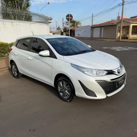 TOYOTA Yaris Hatch 1.5 16V 4P FLEX XL PLUS CONNECT MULTIDRIVE AUTOMTICO CVT, Foto 1