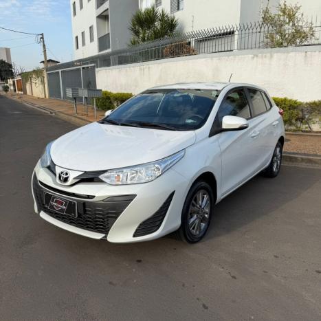 TOYOTA Yaris Hatch 1.5 16V 4P FLEX XL PLUS CONNECT MULTIDRIVE AUTOMTICO CVT, Foto 3