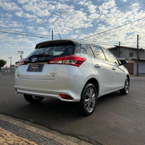 TOYOTA Yaris Hatch 1.5 16V 4P FLEX XL PLUS CONNECT MULTIDRIVE AUTOMTICO CVT, Foto 4