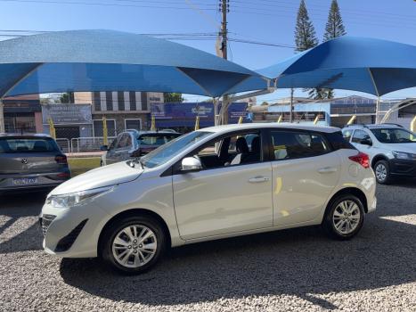 TOYOTA Yaris Hatch 1.3 16V 4P FLEX XL PLUS TECH MULTIDRIVE AUTOMTICO CVT, Foto 2