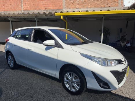 TOYOTA Yaris Hatch 1.3 16V 4P FLEX XL PLUS TECH MULTIDRIVE AUTOMTICO CVT, Foto 6