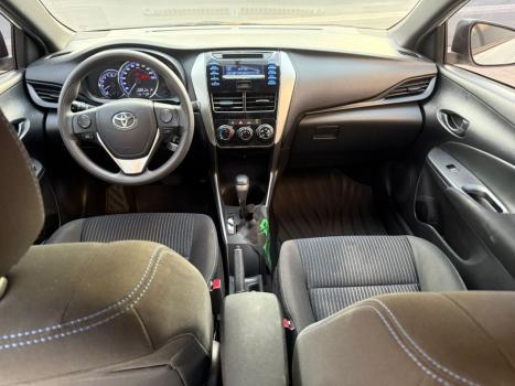 TOYOTA Yaris Hatch 1.3 16V 4P FLEX XL MULTIDRIVE AUTOMTICO CVT, Foto 4