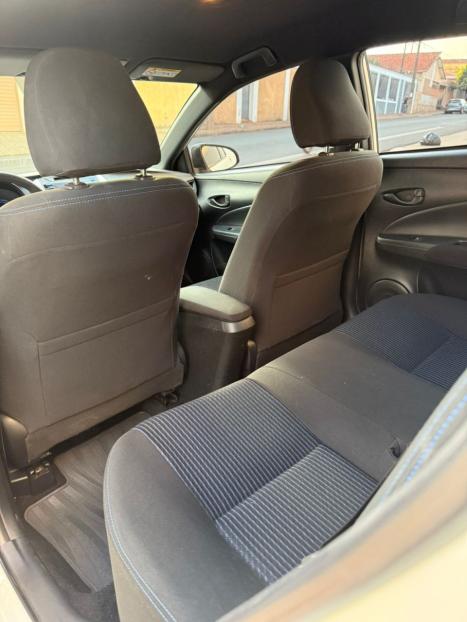 TOYOTA Yaris Hatch 1.3 16V 4P FLEX XL MULTIDRIVE AUTOMTICO CVT, Foto 5