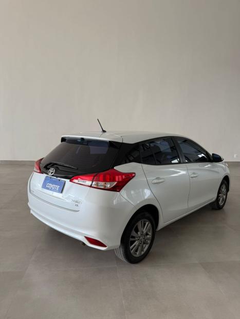 TOYOTA Yaris Hatch 1.5 16V 4P FLEX XL PLUS CONNECT MULTIDRIVE AUTOMTICO CVT, Foto 4