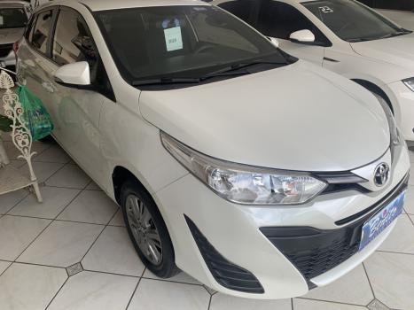 TOYOTA Yaris Hatch 1.5 16V 4P FLEX XL MULTIDRIVE AUTOMTICO CVT, Foto 2