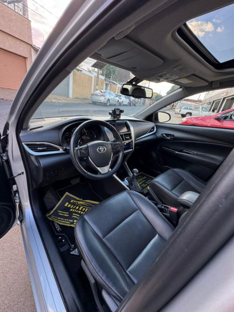 TOYOTA Yaris Sedan 1.5 16V 4P FLEX XLS MULTIDRIVE AUTOMTICO CVT, Foto 5