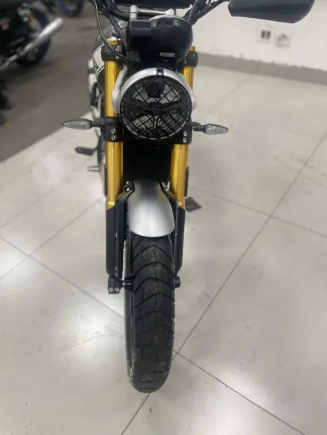 TRIUMPH Scrambler 400X , Foto 2