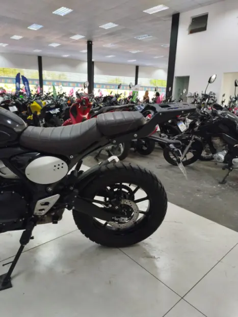 TRIUMPH Scrambler 400X , Foto 9