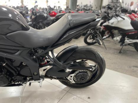 TRIUMPH Speed Triple 1050 , Foto 4