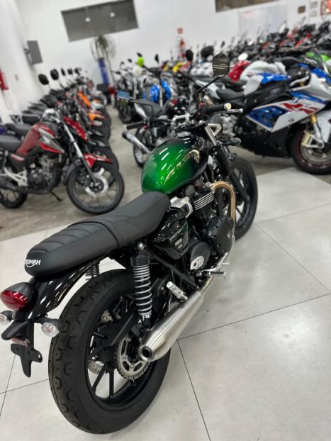 TRIUMPH Speed Twin 1200 , Foto 2