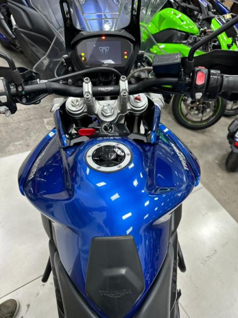 TRIUMPH Tiger 800 XCX, Foto 2