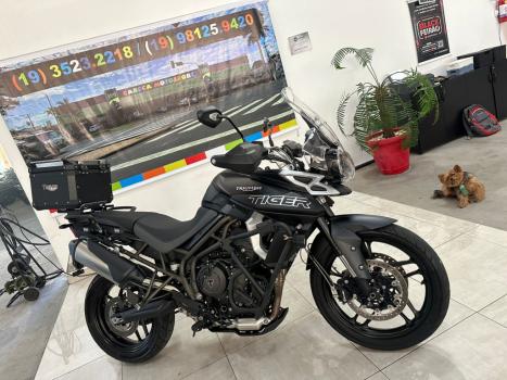 TRIUMPH Tiger 800 XRX L (LOW), Foto 1