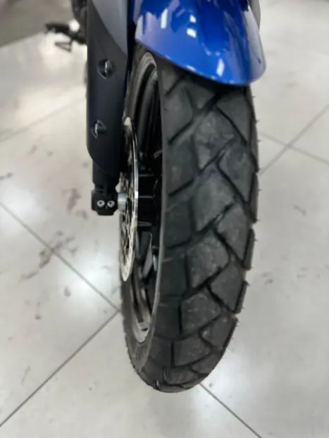 TRIUMPH Tiger 800 XRX, Foto 3