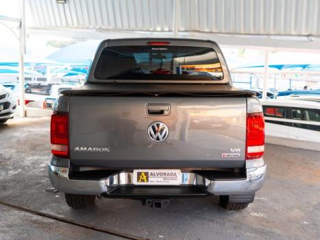 VOLKSWAGEN Amarok 3.0 V6 CABINE DUPLA HIGHLINE 4X4 TURBO INTERCOOLER AUTOMTICO, Foto 4