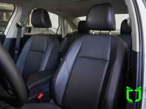 VOLKSWAGEN Jetta 1.4 4P 250 TSI TURBO CONFORTLINE AUTOMTICO, Foto 17