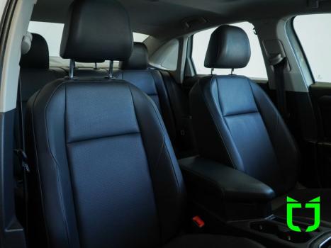 VOLKSWAGEN Jetta 1.4 4P 250 TSI TURBO CONFORTLINE AUTOMTICO, Foto 18