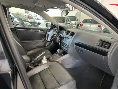 VOLKSWAGEN Jetta 2.0 4P FLEX CONFORTLINE TIPTRONIC AUTOMTICO, Foto 5