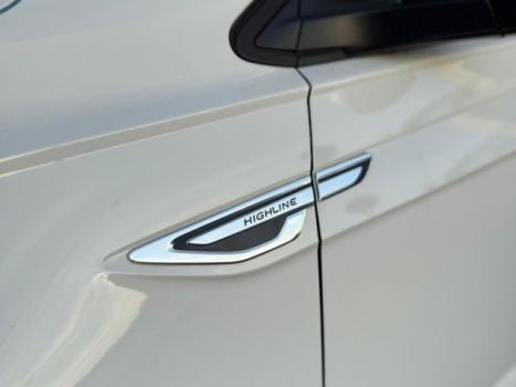 VOLKSWAGEN Nivus 1.0 4P FLEX 200 TSI HIGHLINE TURBO AUTOMTICO, Foto 15