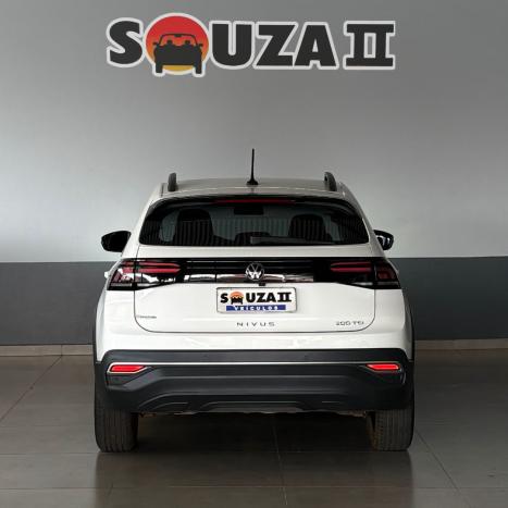 VOLKSWAGEN Nivus 1.0 4P FLEX 200 TSI COMFORTLINE TURBO AUTOMTICO, Foto 4