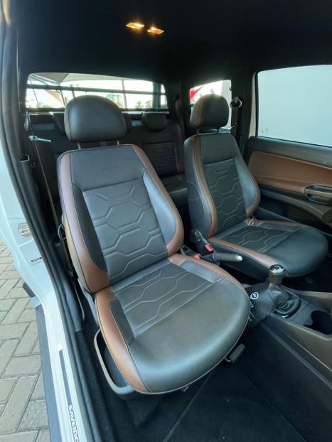 VOLKSWAGEN Saveiro 1.6 G7 CABINE DUPLA CROSS FLEX, Foto 14