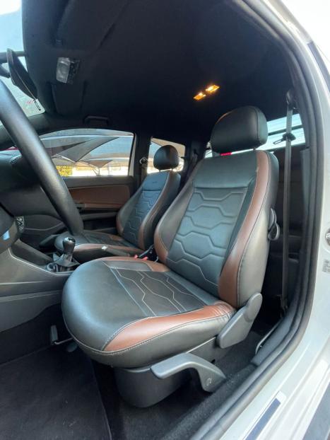 VOLKSWAGEN Saveiro 1.6 G7 CABINE DUPLA CROSS FLEX, Foto 15