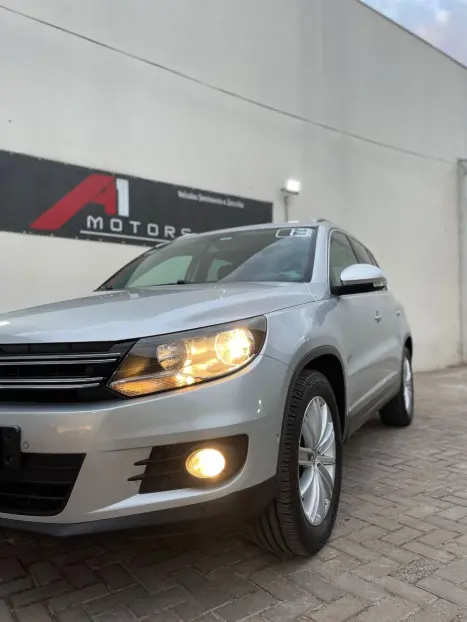 VOLKSWAGEN Tiguan 2.0 16V 4P TSI 4WD TURBO AUTOMTICO, Foto 4