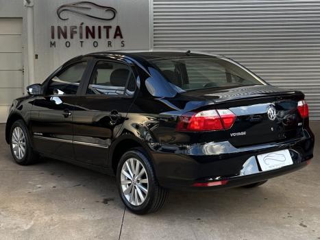 VOLKSWAGEN Voyage 1.6 4P COMFORTLINE FLEX, Foto 2