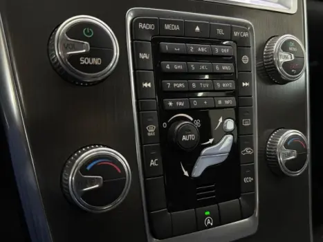 VOLVO XC60 2.0 4P COMFORT T5 TURBO AUTOMTICO, Foto 12