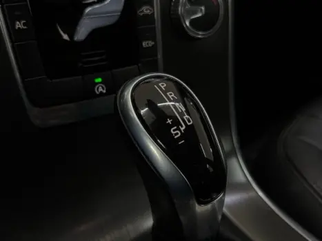 VOLVO XC60 2.0 4P COMFORT T5 TURBO AUTOMTICO, Foto 13