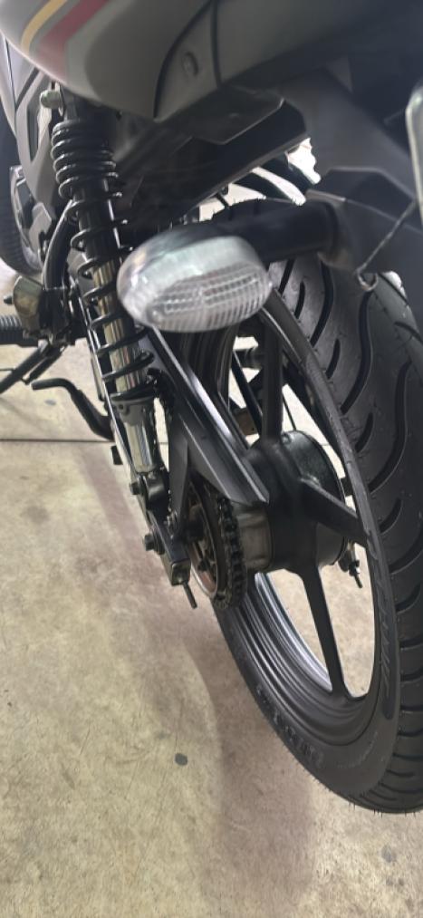 YAMAHA Fazer YS 150 SED, Foto 5