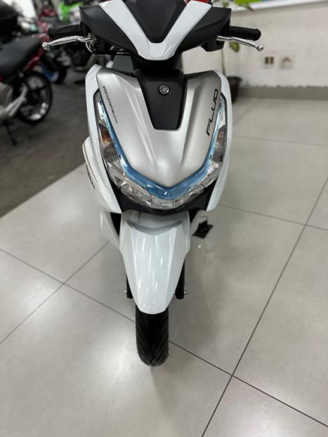 YAMAHA Fluo 125 ABS, Foto 2