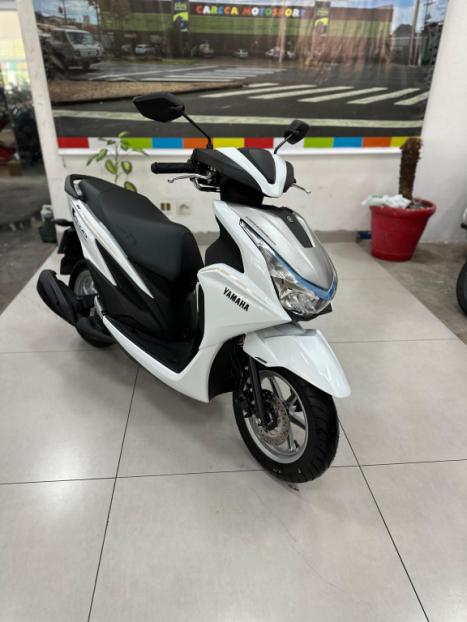 YAMAHA Fluo 125 ABS, Foto 4